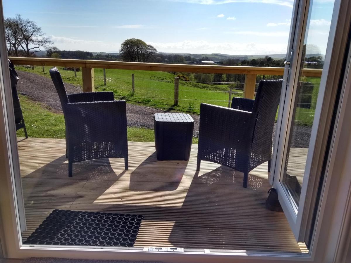 Cleeves Cabins Ailsa Luxury Lodge With Hot Tub Dalry  Dış mekan fotoğraf