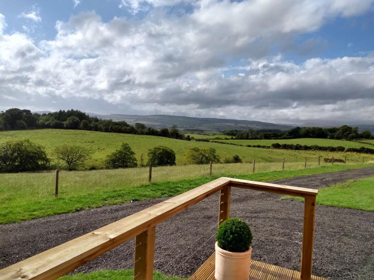 Cleeves Cabins Ailsa Luxury Lodge With Hot Tub Dalry  Dış mekan fotoğraf